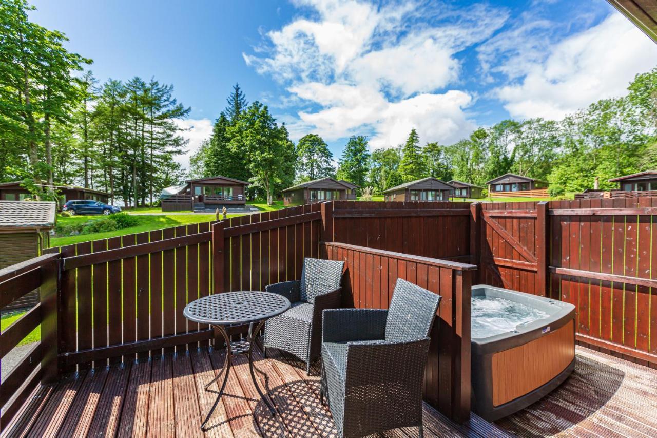 Bluebell Lodge 9 With Hot Tub Newton Stewart Eksteriør billede