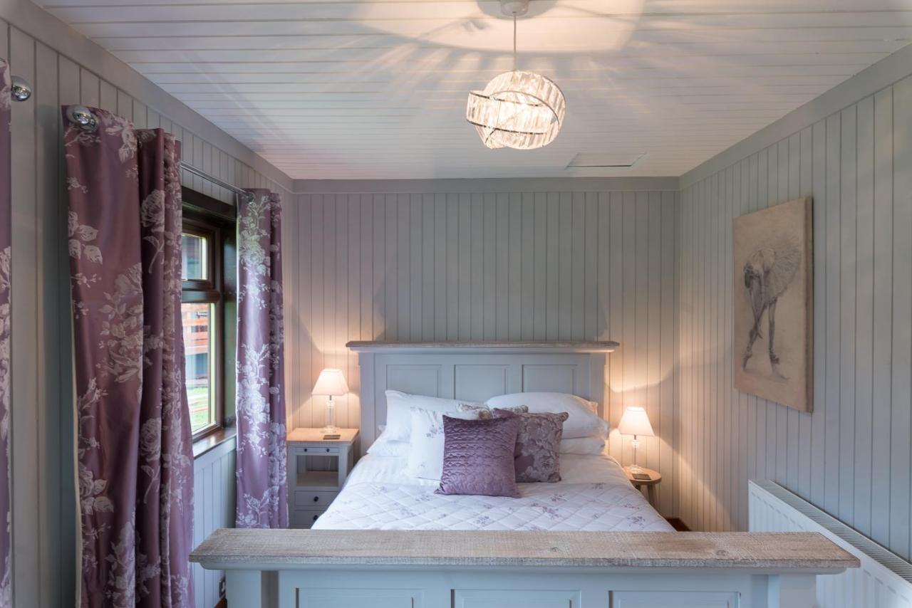 Bluebell Lodge 9 With Hot Tub Newton Stewart Eksteriør billede